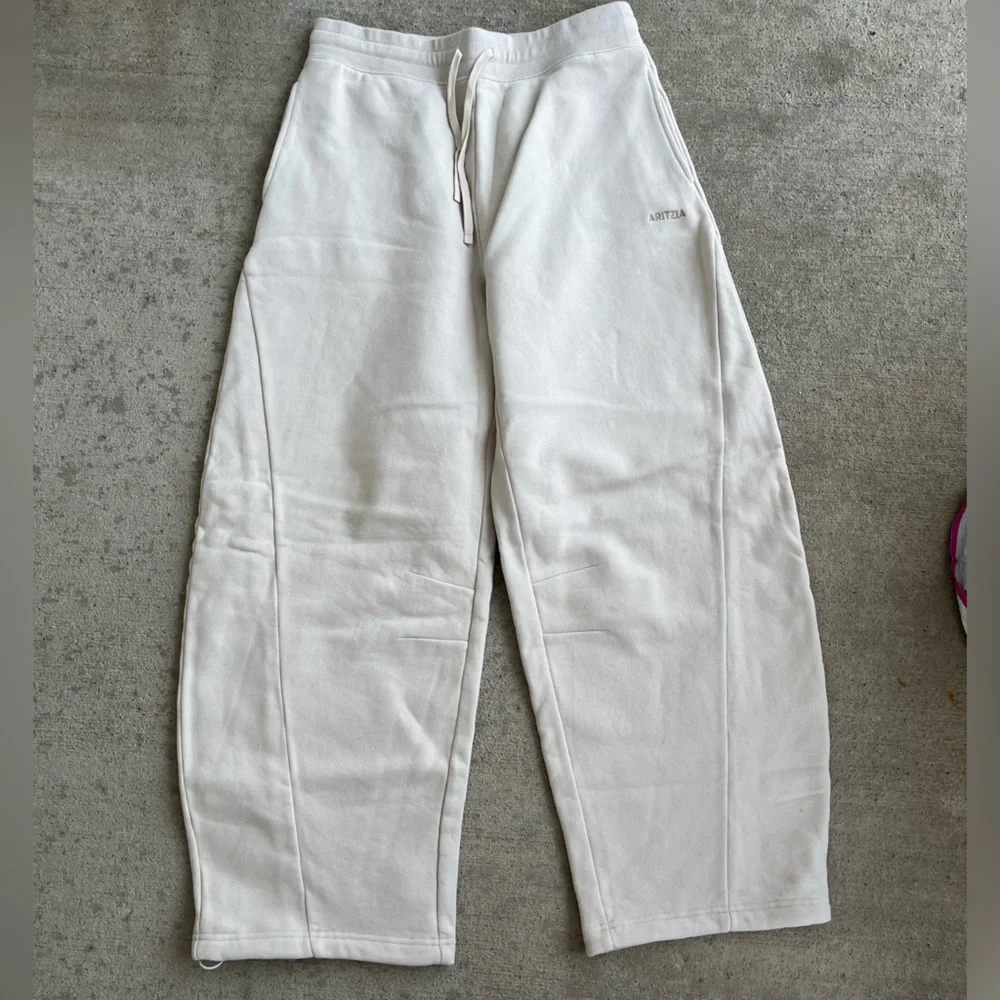 Aritzia the mega barrel sweatpants cozy fleece pants NWOT - Picture 2 of 4